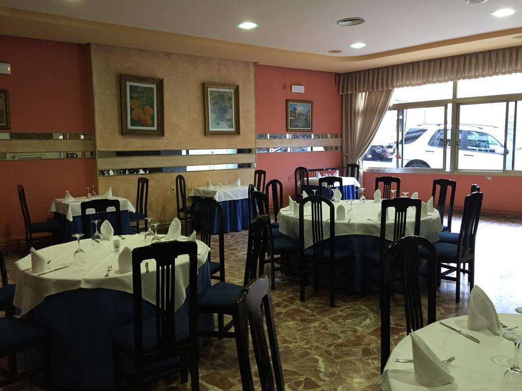 Hotel Restaurante Derby Carvalhinho Exterior foto